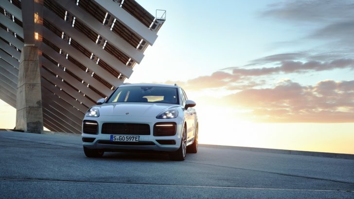 E-mobilitede yeni durak: Cayenne E-Hybrid