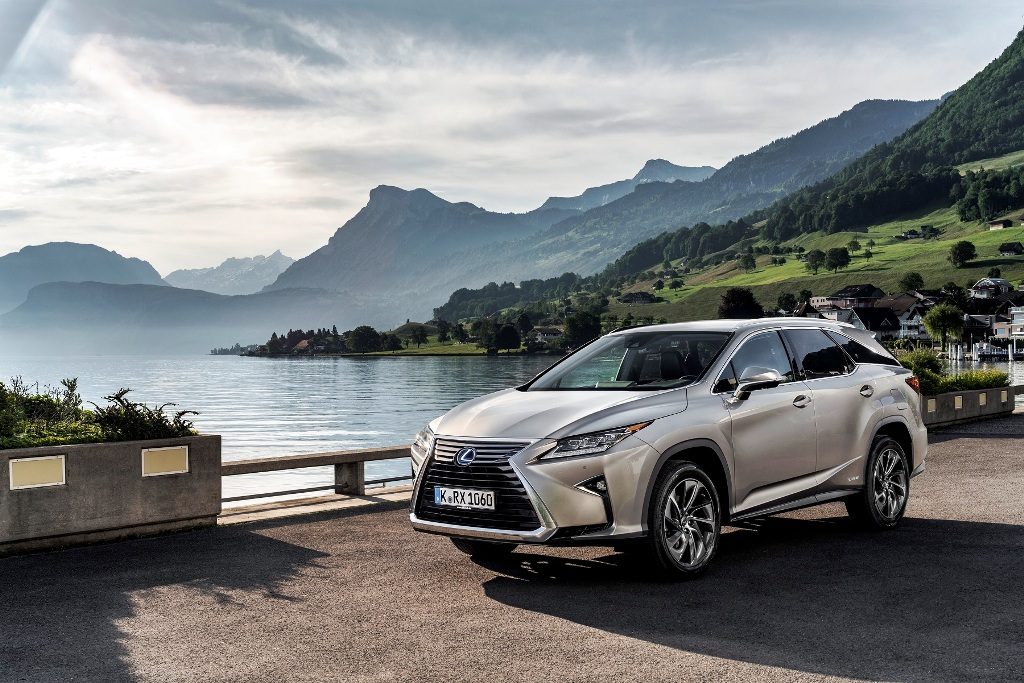 7 KİŞİLİK SUV VE HİBRİT LEXUS TÜRKİYE’DE