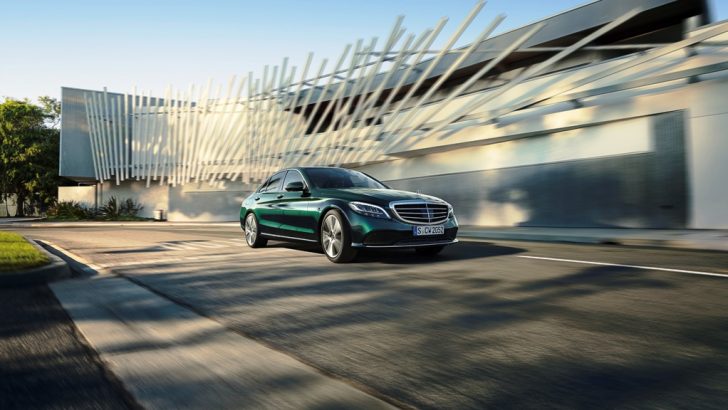 MERCEDES-BENZ C-SERİSİ YENİLENDİ