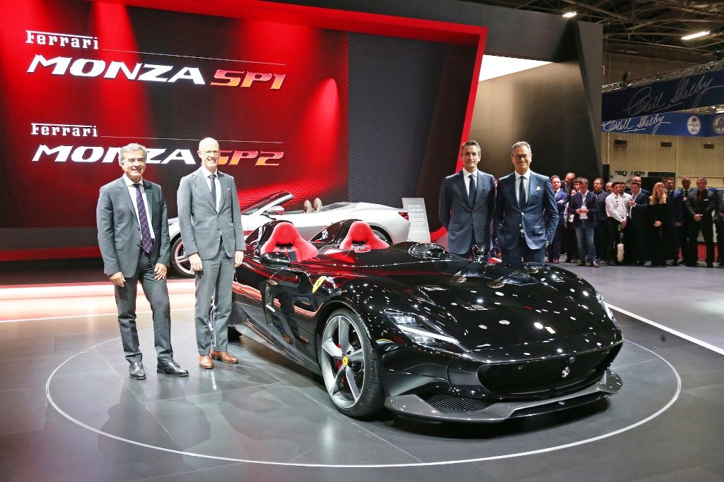 Ferrari Monza SP1 ve SP2 Paris Otomobil Fuarı’nda Görücüye Çıktı!