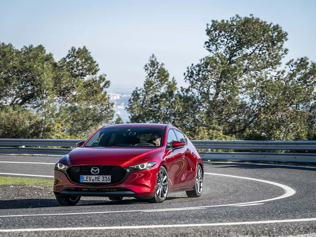 Yeni Mazda3’te ateşli versiyon olmayacak