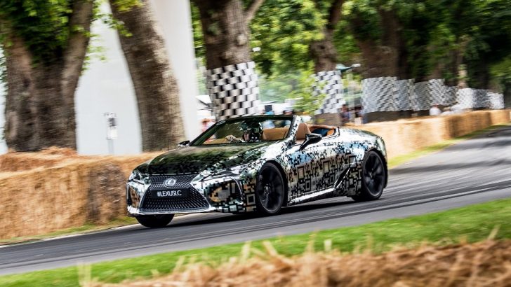 LEXUS, LC’NİN ÜSTÜ AÇILIYOR