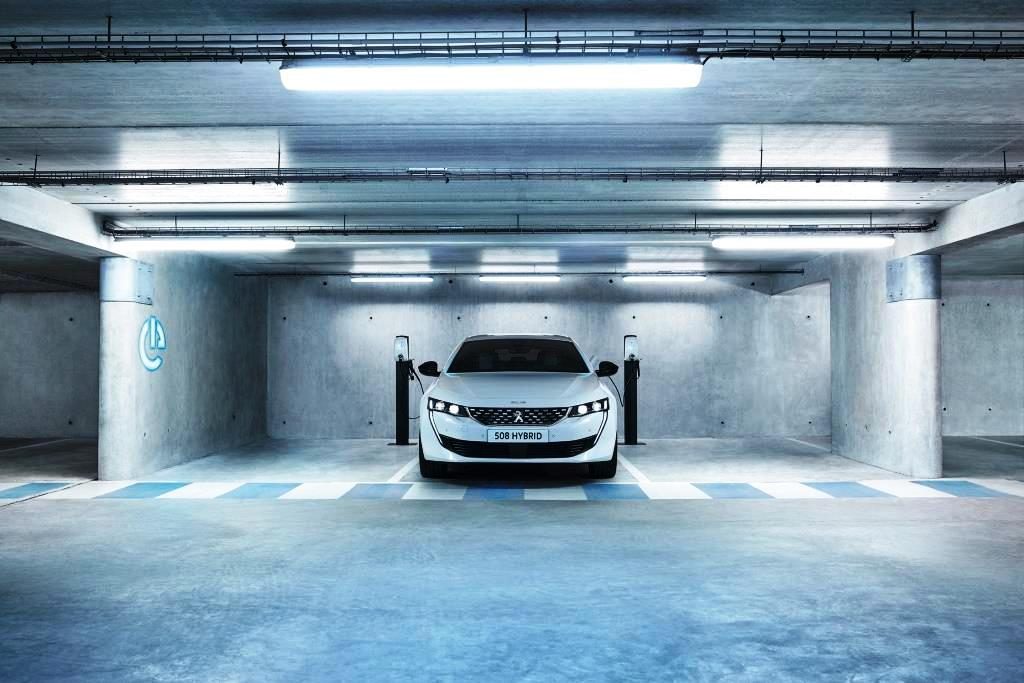 PEUGEOT 508 HYBRID VE 508 SW HYBRID=MAKSİMUM VERİMLİLİK