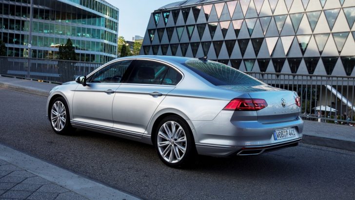 Yenilenen Passat Showroomlarda Yerini Aldı