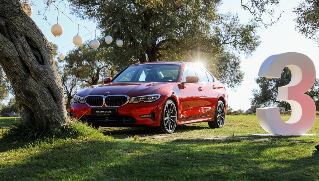 BMW 3 Serisi Yine Farkını Ortaya Koyuyor