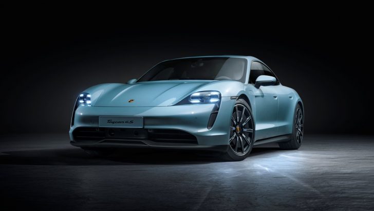 Porsche Taycan Turbo & Turbo S Versiyonlarını tanıttı