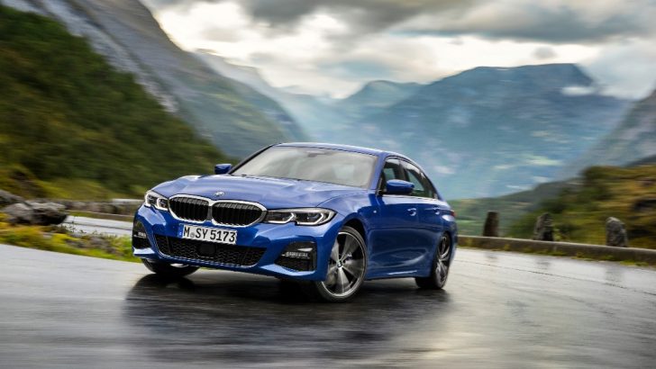 Yeni BMW 3 Serisi ve BMW 5 Serisi Almanya’da Yılın Otomobilleri Seçildi