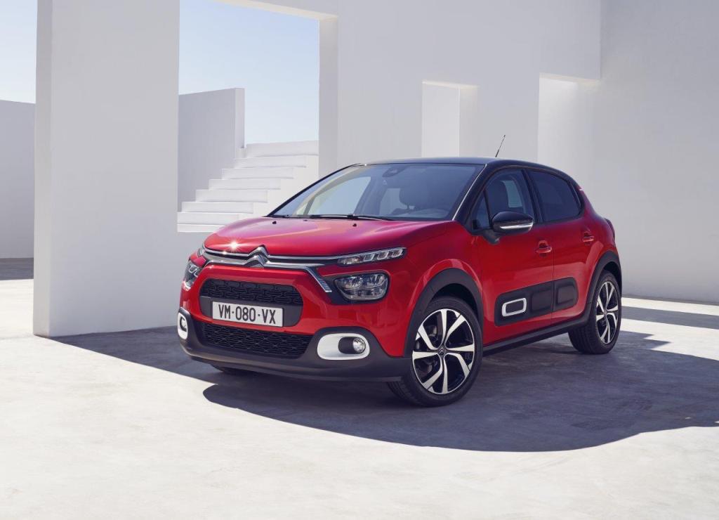 YENİ CITROËN C3: DAHA KİŞİSELLEŞTİRİLEBİLİR VE DAHA KONFORLU