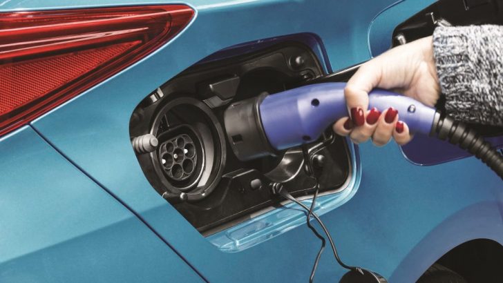 Toyota ve Panasonic Yeni Nesil Elektrikli Araçlara Yüksek Teknolojiye Sahip Batarya Üretecek