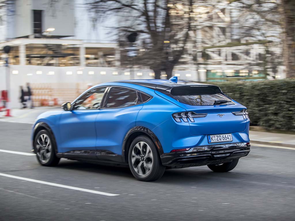 2021 Ford Mustang Mach-E daha güçlü olacak