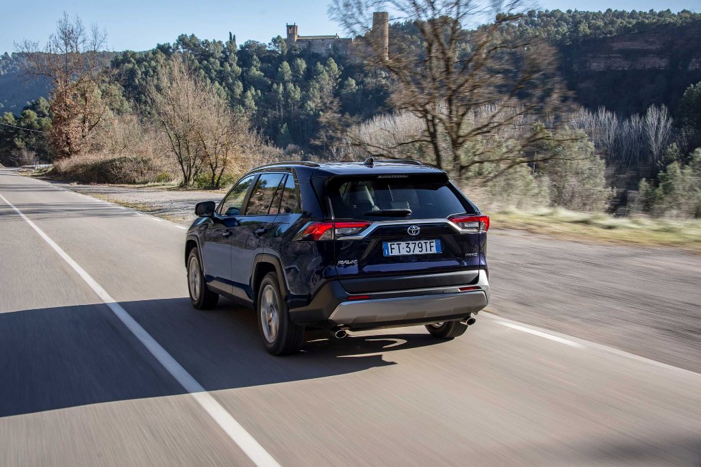 Toyota RAV4 Güvenlik Testlerinde Zirvede Yer Aldı