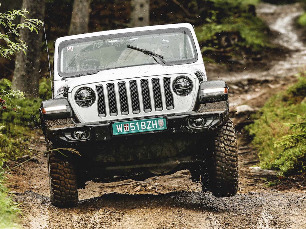 Jeep Wrangler Almanya’da en iyi arazi aracı ve SUV seçildi!