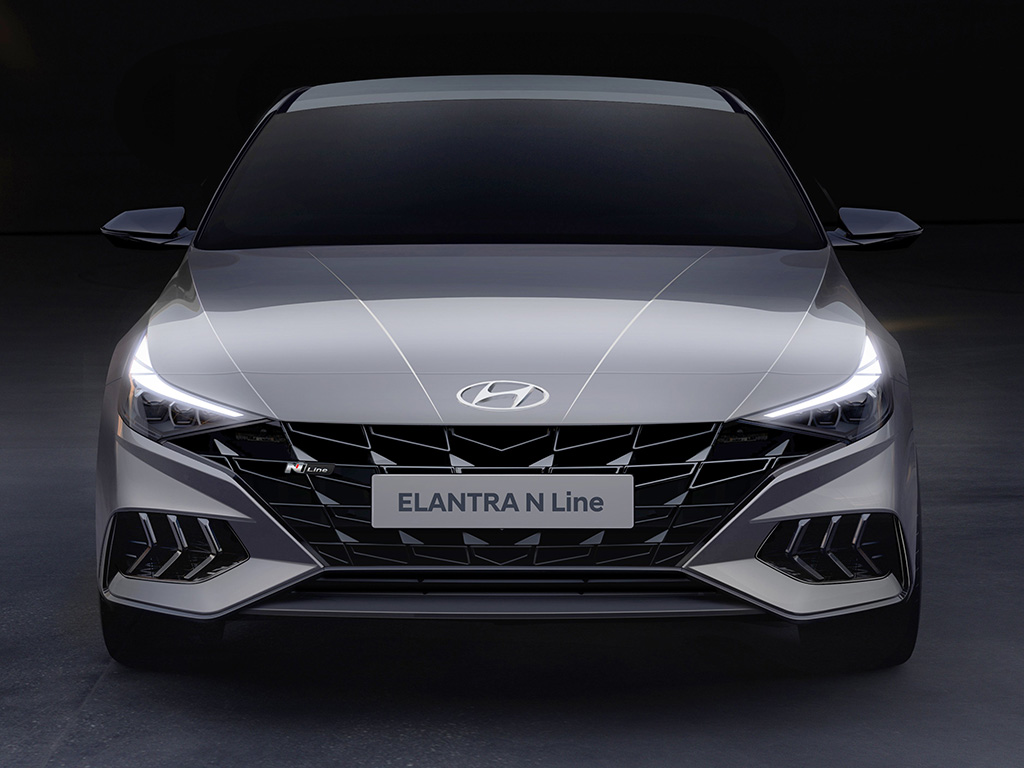 Hyundai Yeni Elantra N Line’ın çizimlerini paylaştı.