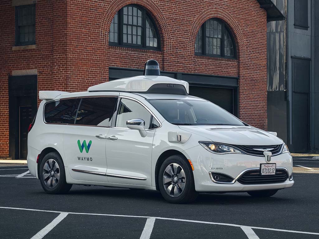 FCA ve Waymo otonom sürüş için iş birliği yaptı