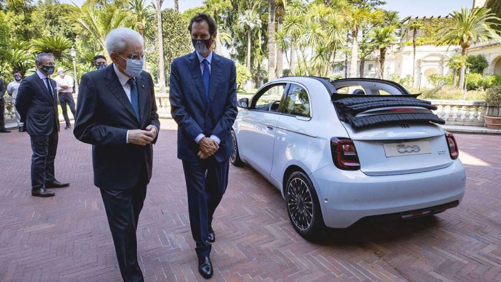 Tamamen yeni Fiat 500 İtalya’nın zirvesinde