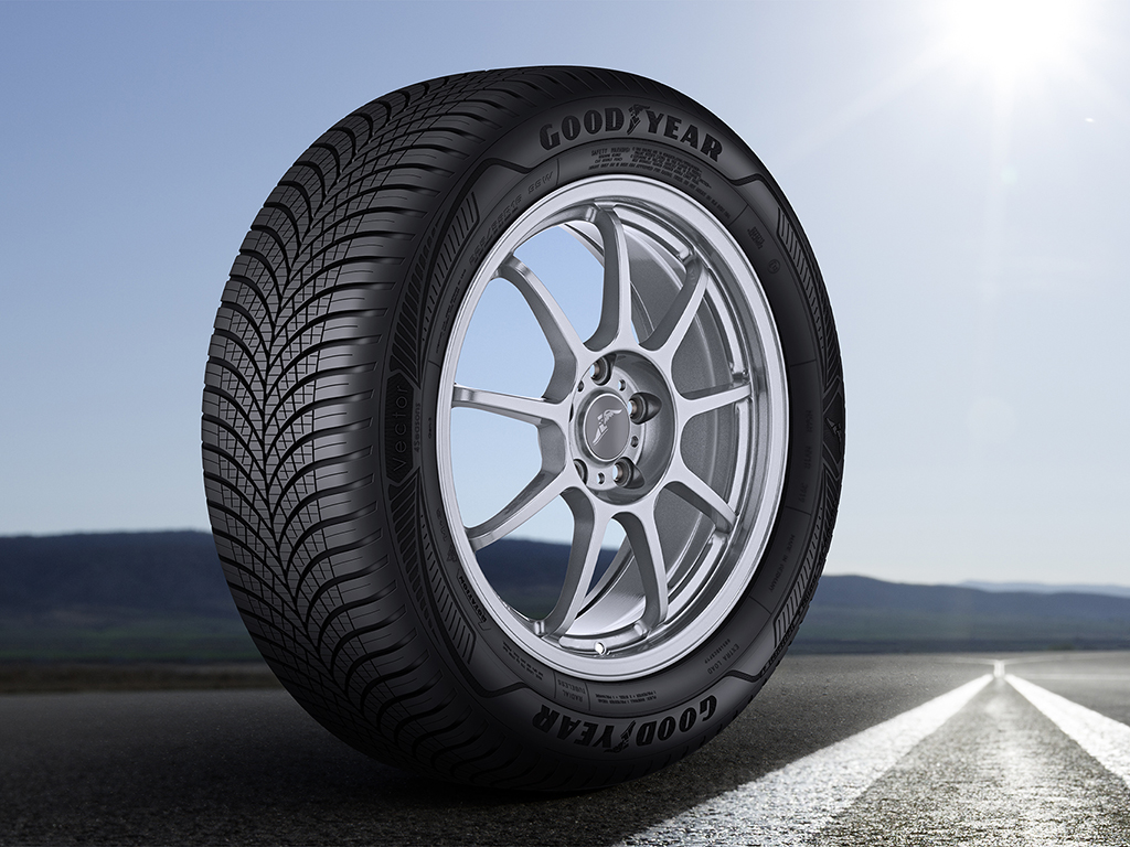 Tyre Reviews dört mevsim lastik testinin birincisi Goodyear