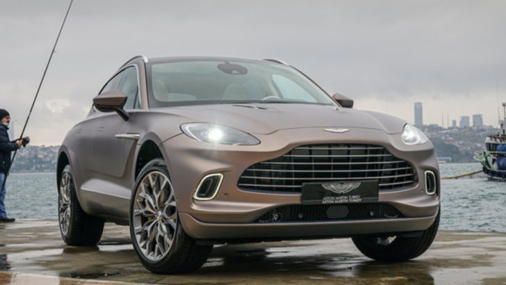 İlk Aston Martin DBX sahibine kavuştu