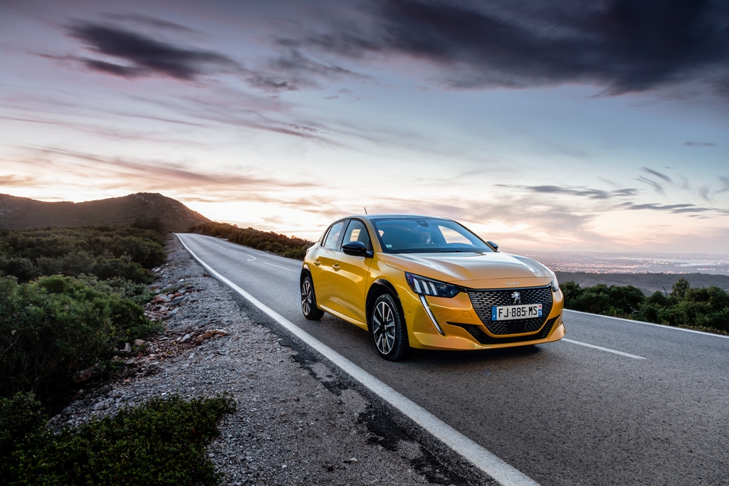 Yeni Peugeot 208 Türkiye’de kaç paradan satılacak?