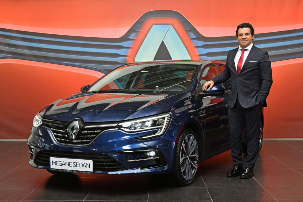 Yeni Renault Megane Sedan Türkiye’de kaç paradan satılacak?
