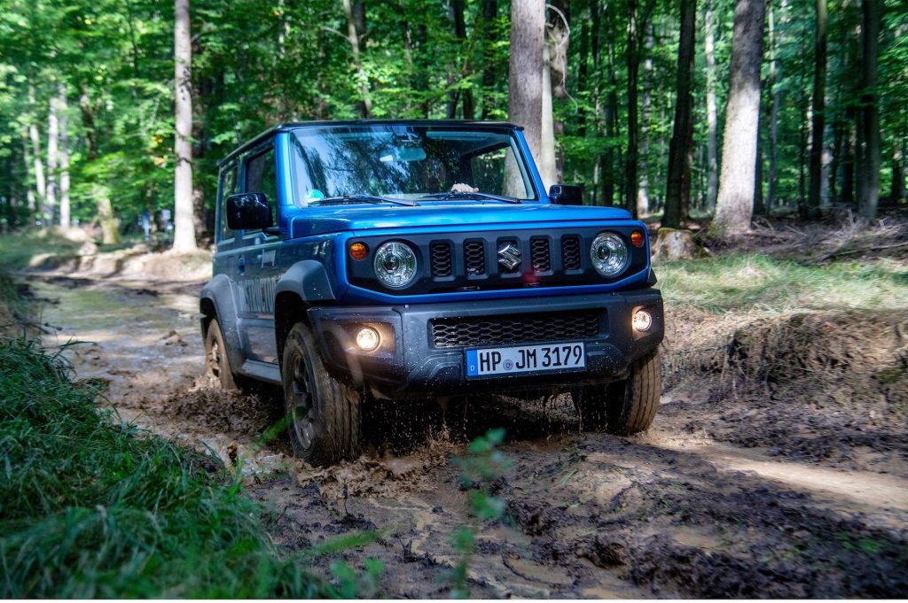 Bu görsel boş bir alt niteliğe sahip; dosya adı Suzuki-Jimny-1024x681.jpg