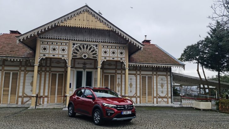 Dacia Sandero Stepway ile yerden yükseldi