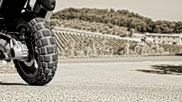 Continental’in efsane ’eighty’si TKC 80 BMW motosikletlerinde