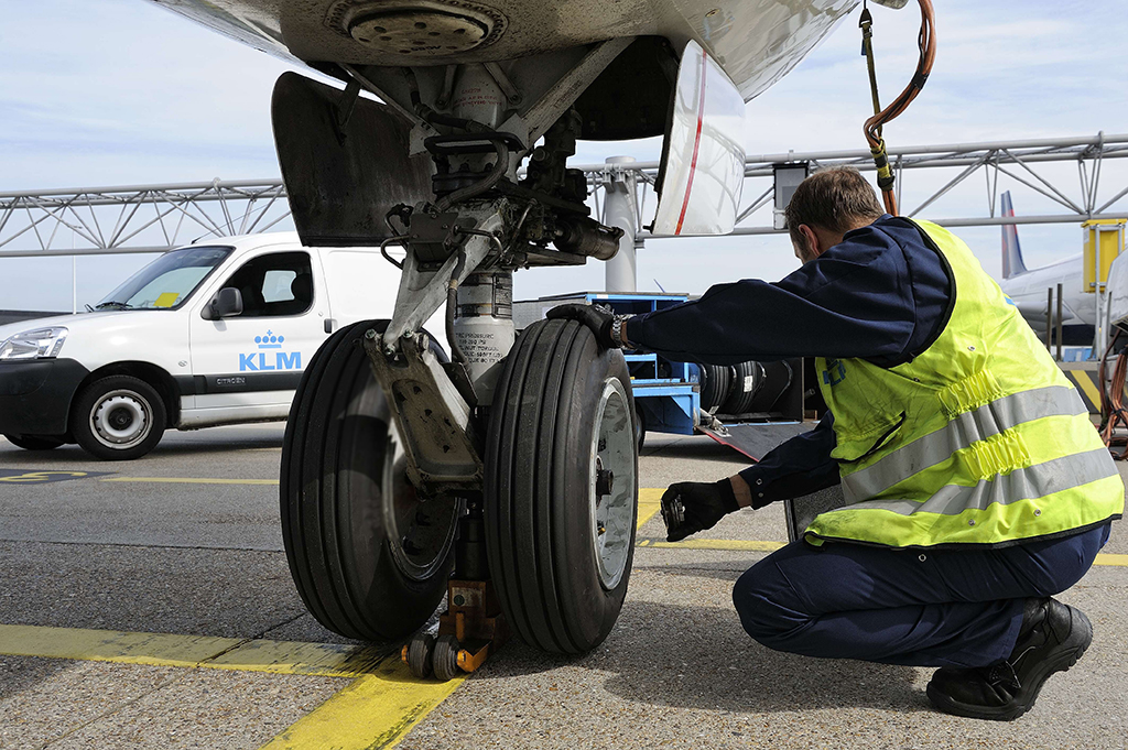 Air France Industries KLM’nin Boeing 737 filosu Goodyear imzası taşıyor