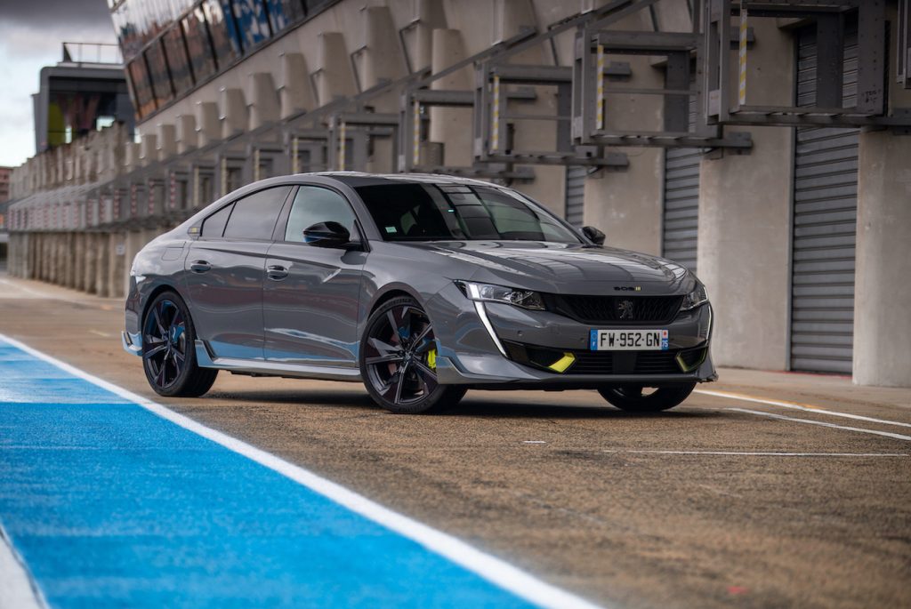 Pilotların tercihi 508 Peugeot Sport Engineered oldu