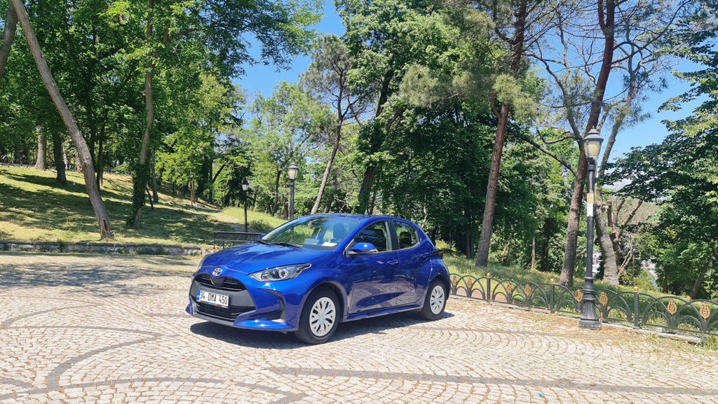 Yeni Toyota Yaris daha zengin geldi