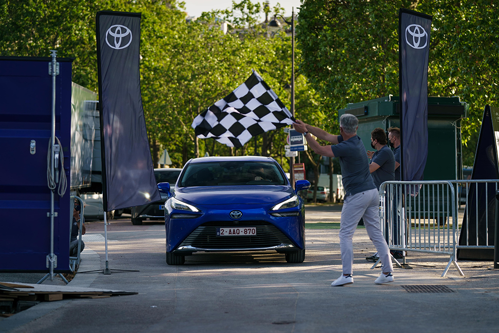 Hidrojen yakıtlı Toyota Mirai’den dünya menzil rekoru