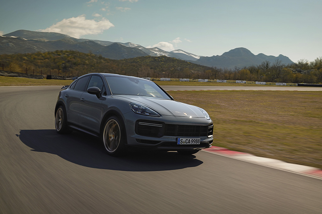 Porsche SUV ailesinin 640 PS’lik yeni üyesi: Cayenne Turbo GT