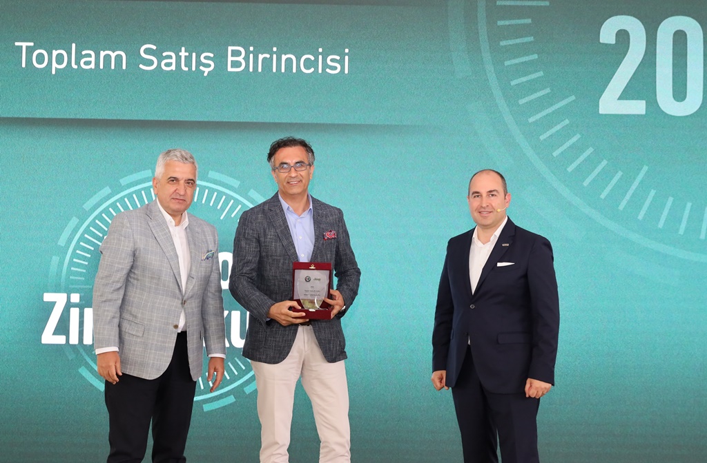 ALFA ROMEO VE JEEP’TE SATIŞ LİDERİ BİRMOT!