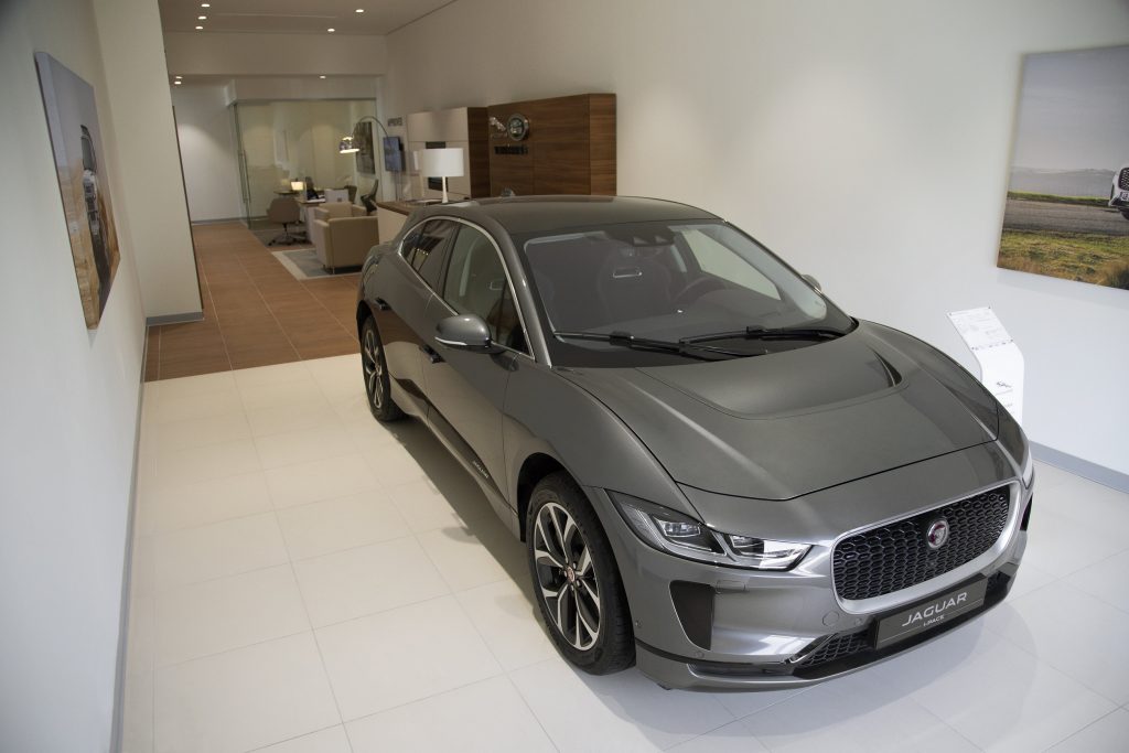 BORUSAN OTO, BODRUM'UN TEK JAGUAR LAND ROVER YETKİLİ SERVİSİ OLARAK ...