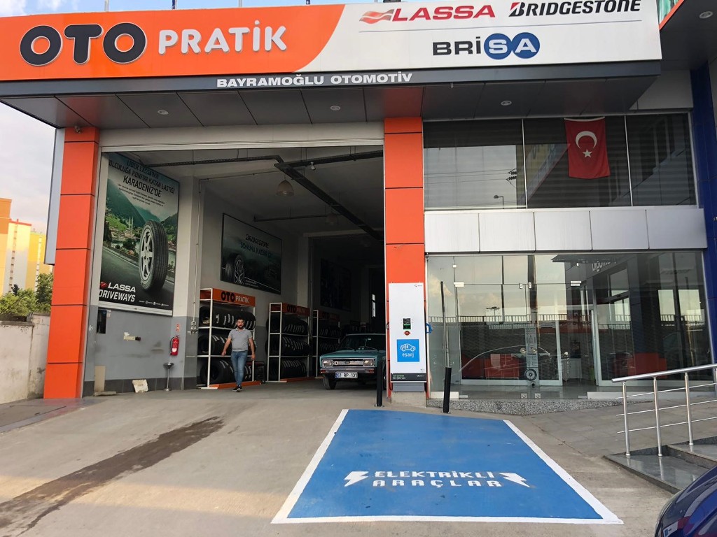 Brisa, Otopratik Mağazalarında  Elektrikli Araç Şarj İstasyonu Açmaya Devam Ediyor