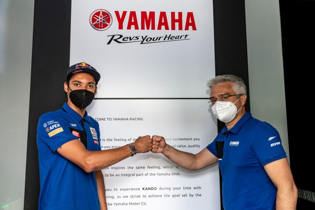 Toprak Razgatlıoğlu 2 yıl daha Pata Yamaha’da