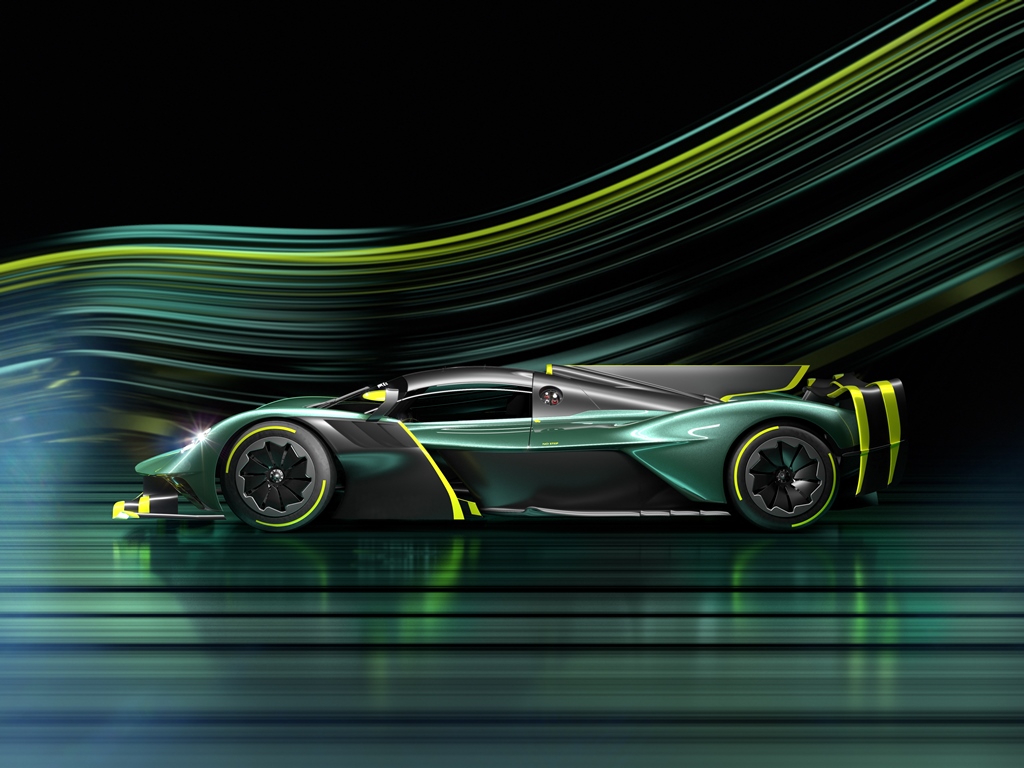 “ASTON MARTIN VALKYRIE AMR PRO” İLK KEZ PİSTE ÇIKIYOR!