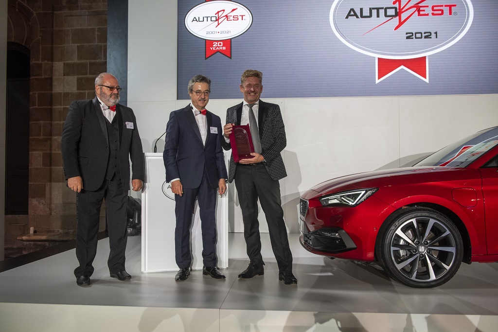 SEAT Leon AUTOBEST gala töreninde “2021 Avrupa’da Satın Alınabilecek En İyi Otomobil” ödülünü aldı