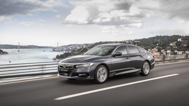 Honda’nın zaman tanımayan sedanı Accord yeniden Türkiye’de