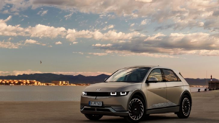 IONIQ 5 Almanya’daki Karşılaştırmalı Testlerde Üstünlük Sağladı.