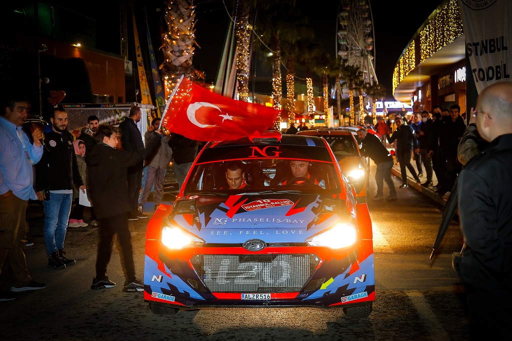 ERKAN GÜRAL TASARIM VİZYONUNU RALLİYE TAŞIDI