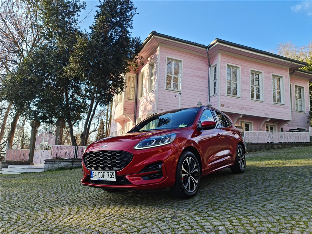 Yeni Ford Kuga Artık Daha Teknolojik