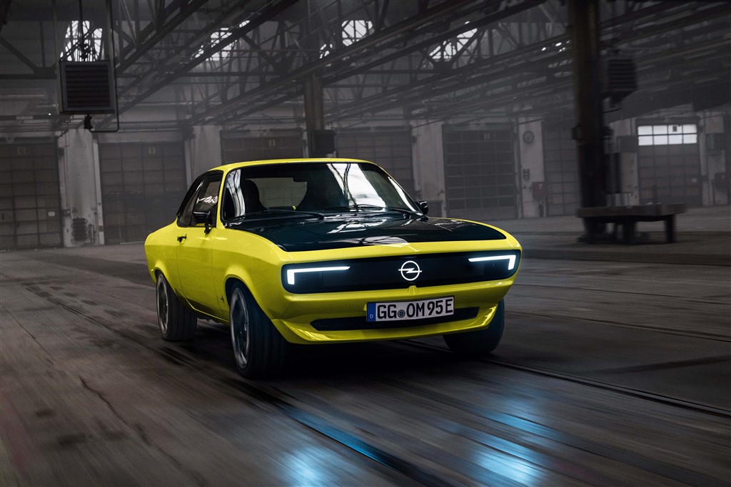 <strong>Uluslararası Otomobil Festivali’nde Büyük Ödülün Sahibi Opel Manta GSe ElektroMOD!</strong>