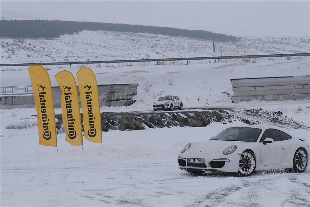 Porsche ve Continental‘den Çıldır Gölü‘nde etkileyici performans