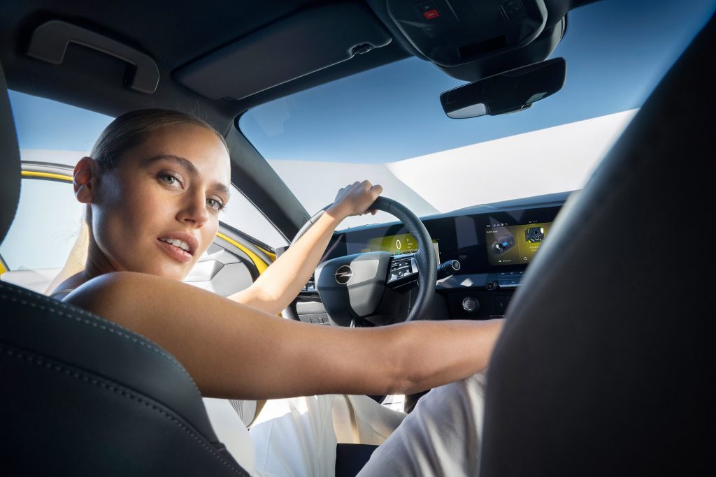 Yeni Opel Astra’nın Mükemmellik Sırrı: Kadınların Dokunuşu