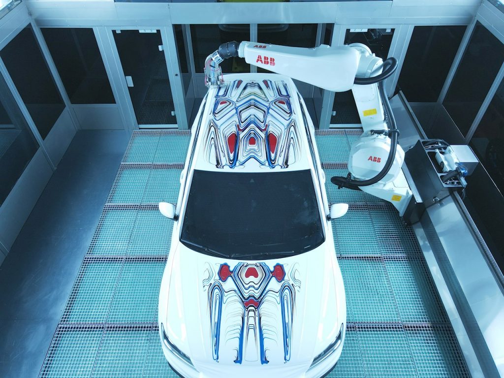 ABB Robotik, dünyanın ilk robotla boyanmış sanat eseri otomobilini tanıttı