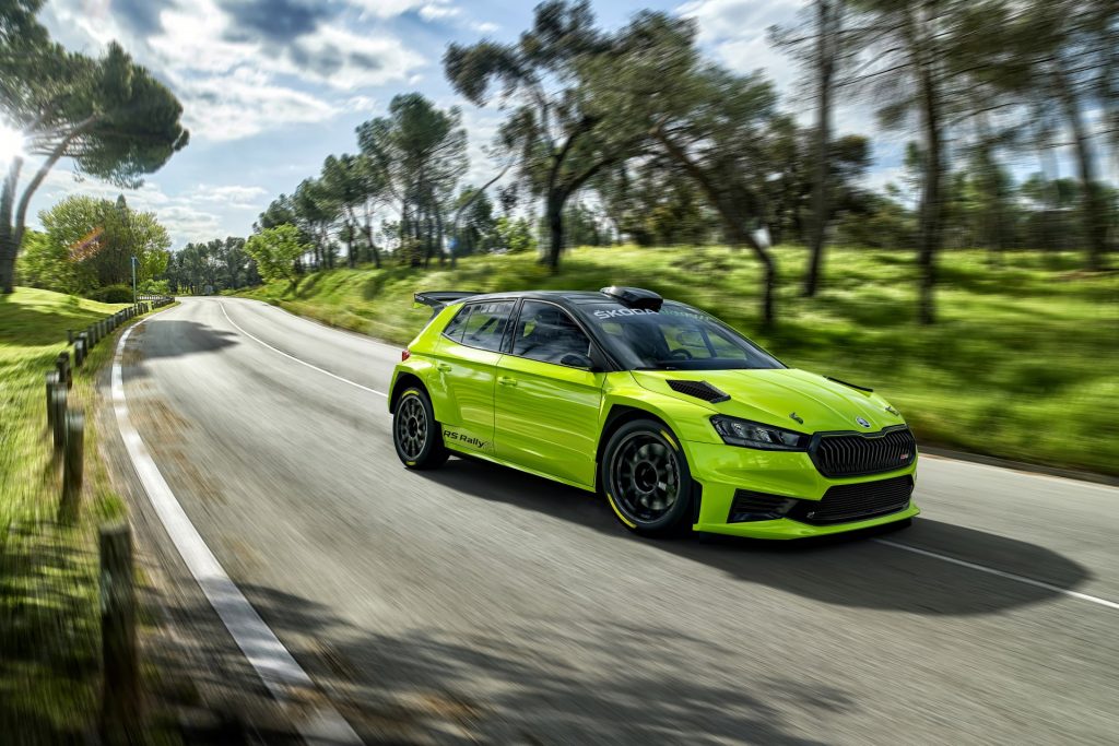 ŠKODA’nın Yeni Yarışcısı FABIA RS Rally2 Tanıtıldı