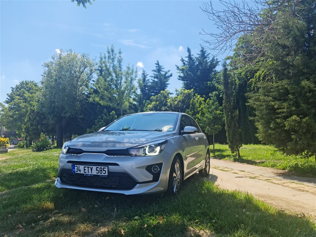 Makyaj İle Başarı Devam Eder mi? Yeni Kia Rio