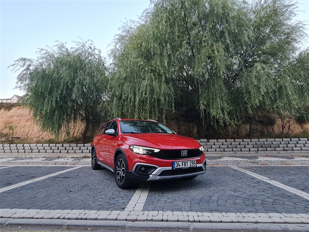 Geniş Ailelerin Sevgilisi: Yeni Fiat Egea Cross Wagon