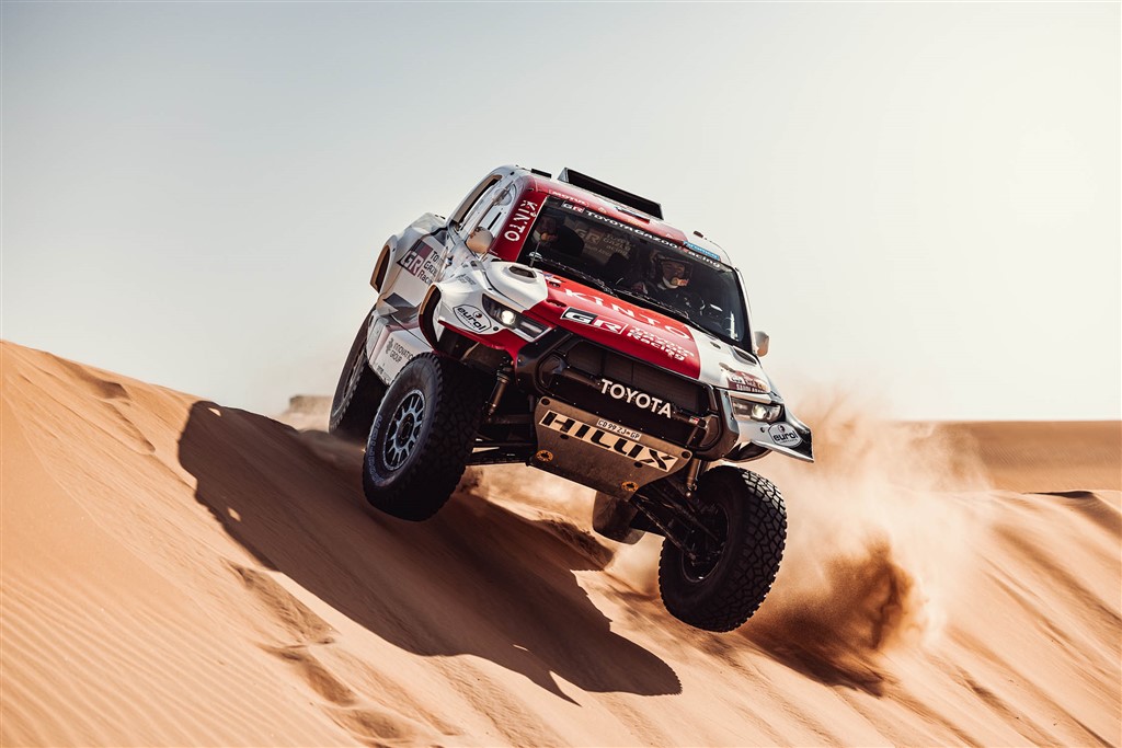 Toyota 2023 Dakar Rallisi’ne Büyük Farkla Damga Vurdu
