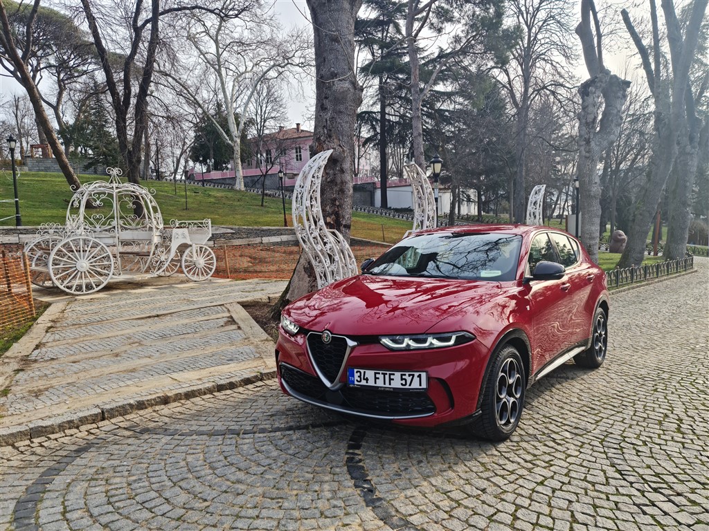 SUV Segmentinin Yakışıklısı Mı?: Yeni Alfa Romeo Tonale